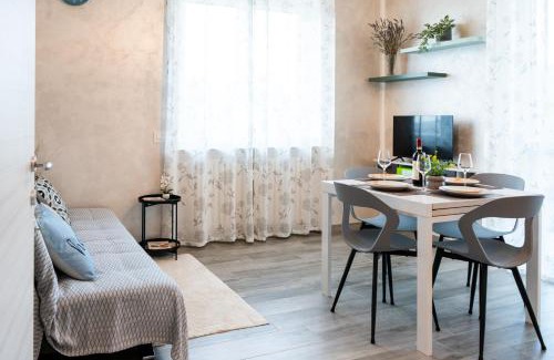 Alba Apartment | Highly Rated Appartamento Rayan: Pet & Child Friendly Stay
