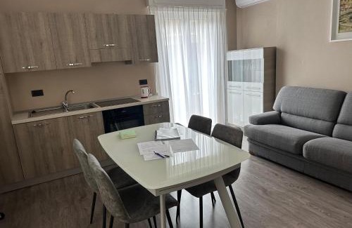 Dongo Apartment | Oceanfront Appartamento Renzo with Breakfast in Dongo