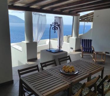 Acquacalda House | Oceanfront Appartamento Rocche Rosse - Rated 9.6/10