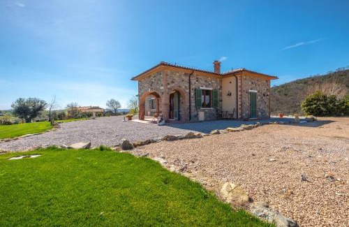 Manciano House | Discover Appartamento Rosso - Monte Crespini: Family-Friendly Stay