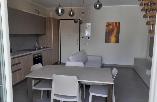 Colico Piano Apartment | Oceanfront Appartamento Scoggione: Family-Friendly Retreat