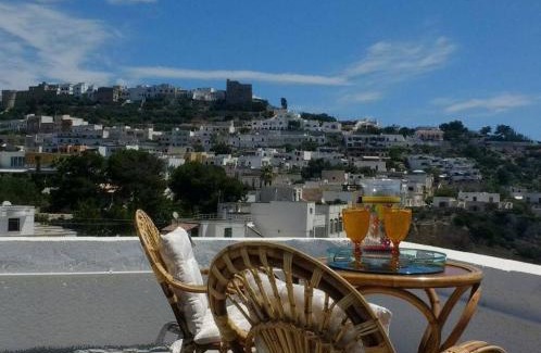 Castro Marina Apartment | Guest Rated 10/10: Appartamento Stefania with Hot Tub