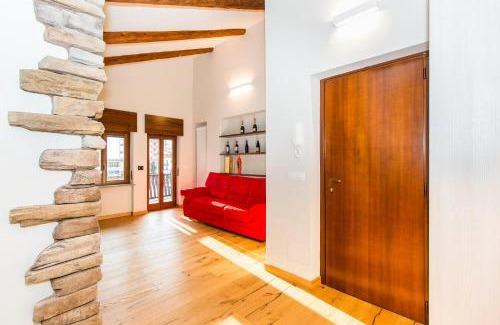 Sauze d'Oulx Apartment | Central Piazza Apartment: Highly Rated & Family-Friendly