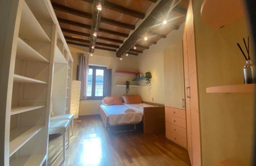 Pistoia Apartment | Perfect Appartamento sulla Sala: 4-Star, Pet-Friendly Retreat
