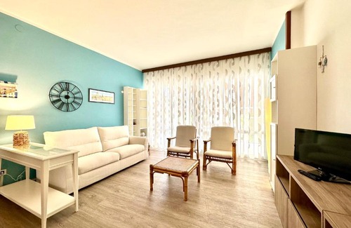 Lido di Jesolo Apartment | Beachfront Family Retreat at Appartamento Talamini Jesolo
