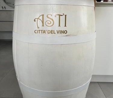 Asti Apartment | Outstanding Appartamento The Twins: Guest Rated 9.8/10