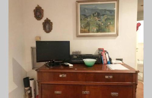 Santa Croce Apartment | Charming Appartamento Tipico with Private Courtyard