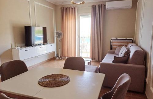 Tushemisht Apartment | Exceptional Appartamento Tushemisht: Family-Friendly Retreat