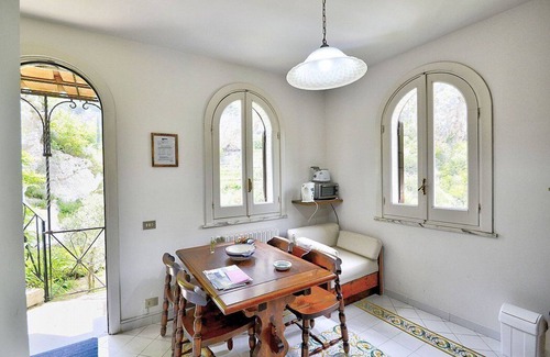 Ravello House | Enchanting Appartamento Ulisse G: Cozy Cottage with Pool