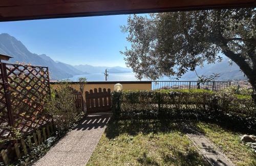 Zorzino Apartment | Appartamento Valentina piscina e vista lago