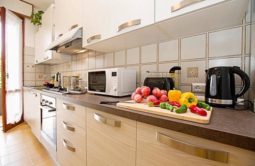 Sud-Ovest Apartment | Welcoming Appartamento Verona With Kitchen & Breakfast