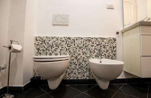 Quinto al Mare Apartment | Oceanfront Apartment in Genova Nervi with Pet-Friendly Perks