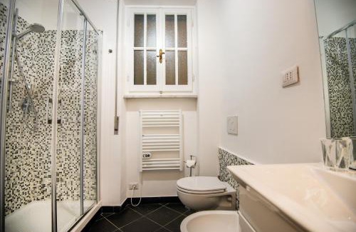 Quinto al Mare Apartment | Oceanfront Apartment in Genova Nervi with Pet-Friendly Perks