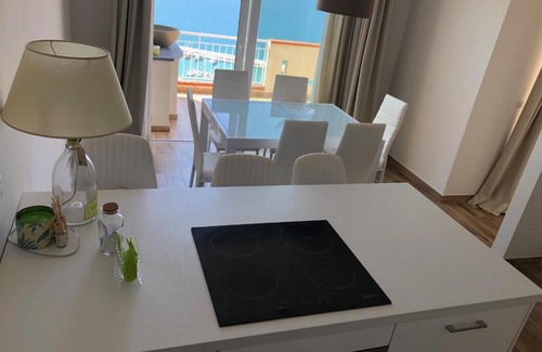 Capo d'Orlando Apartment | Scenic Appartamento Vista Mare in Capo D'Orlando