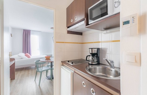 Europe Apartment | Pet-Friendly Appart’City Confort Brest with Spa & Breakfast