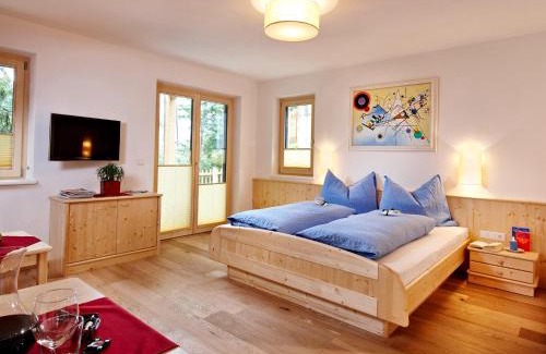 Schonbach Apartment | Pet-Friendly Appartement Waldhäusl with Breakfast Included