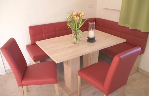 Steindorf am Ossiacher See Apartment | Enjoy Oceanfront Comfort at Appartements Bleistattblick