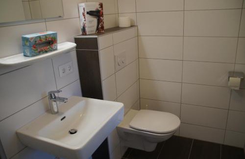 Steindorf am Ossiacher See Apartment | Enjoy Oceanfront Comfort at Appartements Bleistattblick