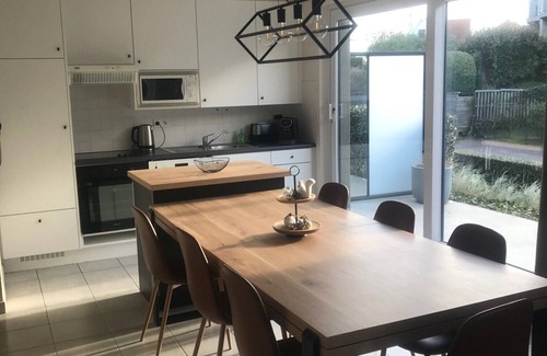 Sint-Idesbald Apartment | Bright 3-Bedroom Apartment with Sunny Terrace Near Beach