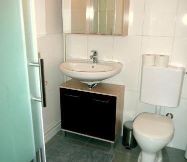 Krumpendorf am Woerther See Apartment | Oceanfront Appartements Margot - Guest Rated 9/10