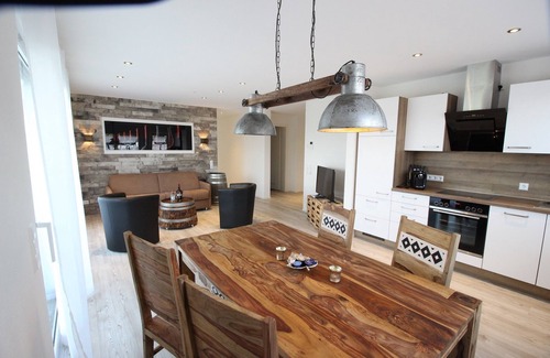 Immenstaad am Bodensee Apartment | Top-Rated Appartement Müller Thurgau with Kitchen & Breakfast