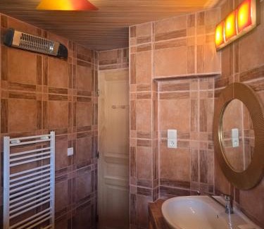 Saint-Pierre-dels-Forcats Apartment | Cozy T3 Apartment with Balcony - Pet and Child Friendly