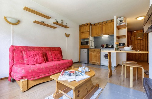 Les Houches Apartment | Central Appartement Des Houches: Family-Friendly Retreat