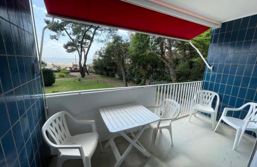 Saint-Georges-de-Didonne Apartment | Unforgettable Stay at Vue Mer - Family & Pet Friendly