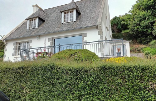 Saint-Michel-en-Greve Apartment | Cozy Apartment with Sea View for 2-3 Guests