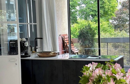 Prince–Marmottan Apartment | Modern and Bright Apartment with Family-Friendly Amenities