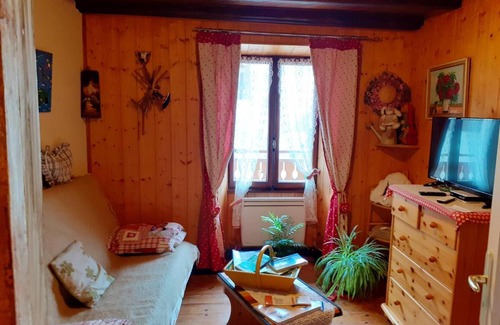 Le Bouchet-Mont-Charvin Apartment | Cozy One-Bedroom Apartment with Terrace in Le Bouchet Mont Charvin