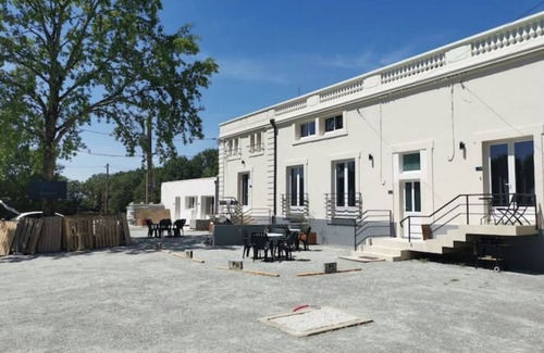 St-Meme-le-Tenu Apartment | Oceanfront Appartement Supérieur n°3 with Spa & Views