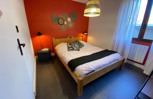 Saint-Jean-de-Maurienne Apartment | Cozy Apartment Near Train Station with Terrace & Cave Access