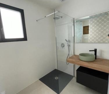 Saint-Laurent-d'Aigouze House | Modern Apartment in the Heart of Camargue – Rated 9.3/10