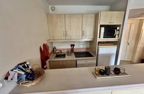 L'Arenas Apartment | Oceanfront Appartement Seaside with Pool & Family Amenities