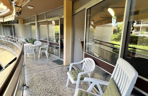 L'Arenas Apartment | Oceanfront Appartement Seaside with Pool & Family Amenities