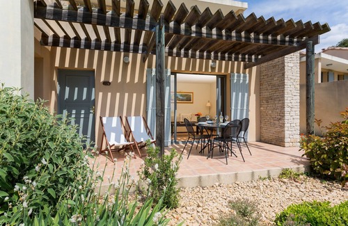 Saumane-de-Vaucluse Condo | Appartement moderne et lumineux 4p, accès piscine!