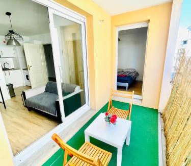Villefranche-sur-Saone Apartment | Lovely Apartment with Pool and Parking for Your Stay