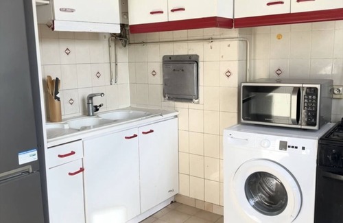 Valenton Apartment | Convenient Apartment Near Paris with Parking & Pet Friendly