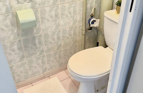 Valenton Apartment | Convenient Apartment Near Paris with Parking & Pet Friendly