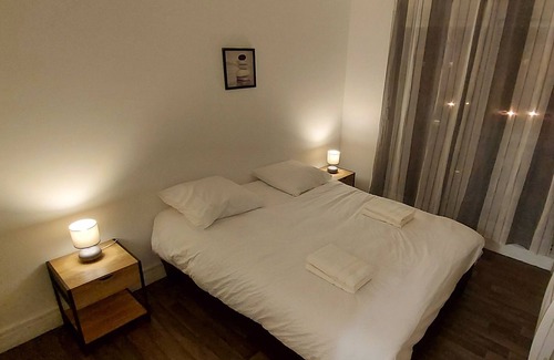 Bois-Colombes Apartment | Convenient Apartment Just 9 Minutes from Paris