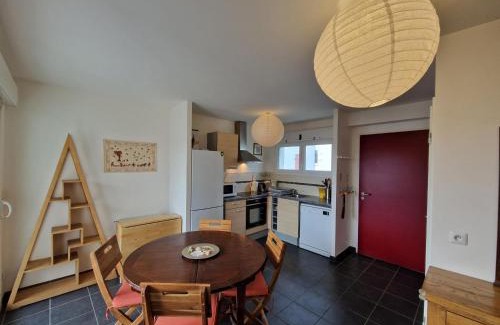 Angoulins Apartment | Pet-Friendly 2-Bedroom Apartment Near Beaches in Angoulins