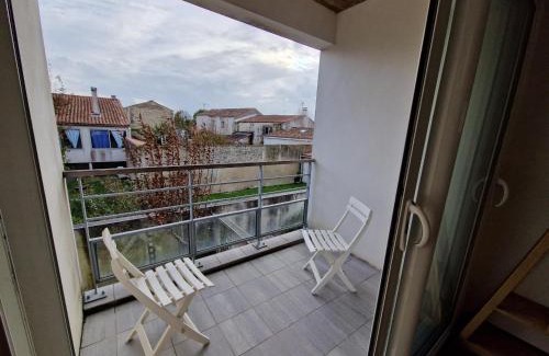 Angoulins Apartment | Pet-Friendly 2-Bedroom Apartment Near Beaches in Angoulins