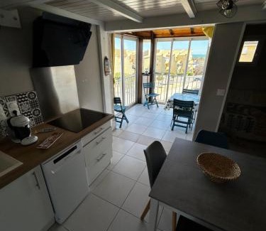 Marseillan Plage Apartment | Cozy Oceanfront Apartment Steps from Marseillan Beach
