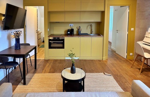Plaisance Apartment | Elegant 2-Room Apartment with Family-Friendly Amenities
