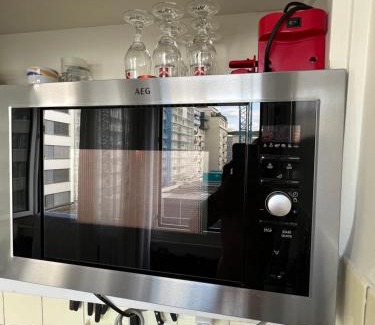 Downtown Geneva Apartment | Pet-Friendly Appartement 1.5 in Genève Lac - Rated 8.8