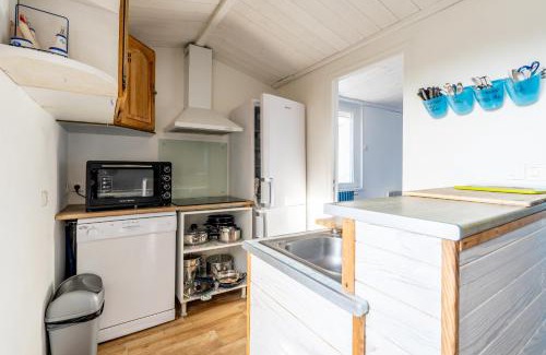 Barbatre Apartment | Spacious Oceanfront Apartment for 10 Steps from the Beach