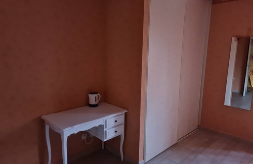 Legna House | Guest Rated 10/10: Appartement with Private Cour & Balcony