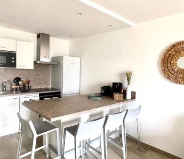 Tiuccia Apartment | Direct Ocean Access Appartement for 2-4 Guests, Rated 9.8