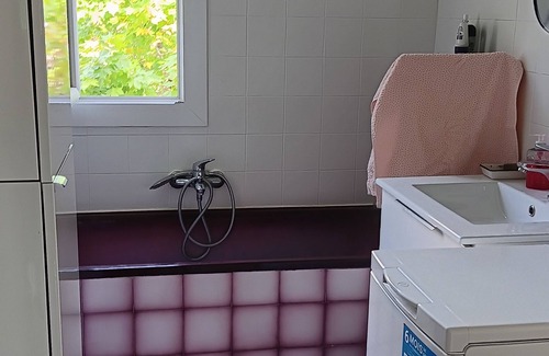 Montolivet Apartment | Cozy 2-Bedroom Apartment for Families with Kitchen Access